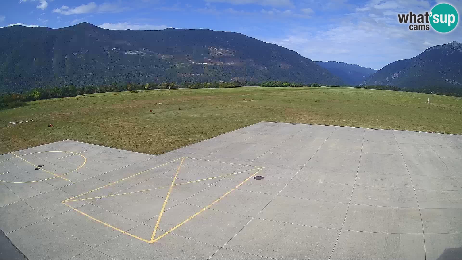 Bovec spletna kamera letališče – Skydive Bovec