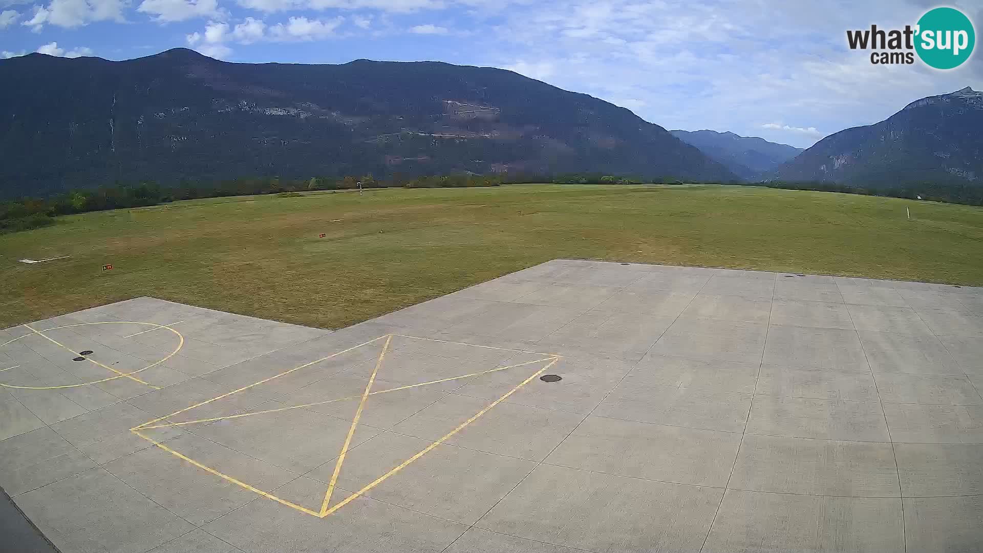 Bovec spletna kamera letališče – Skydive Bovec