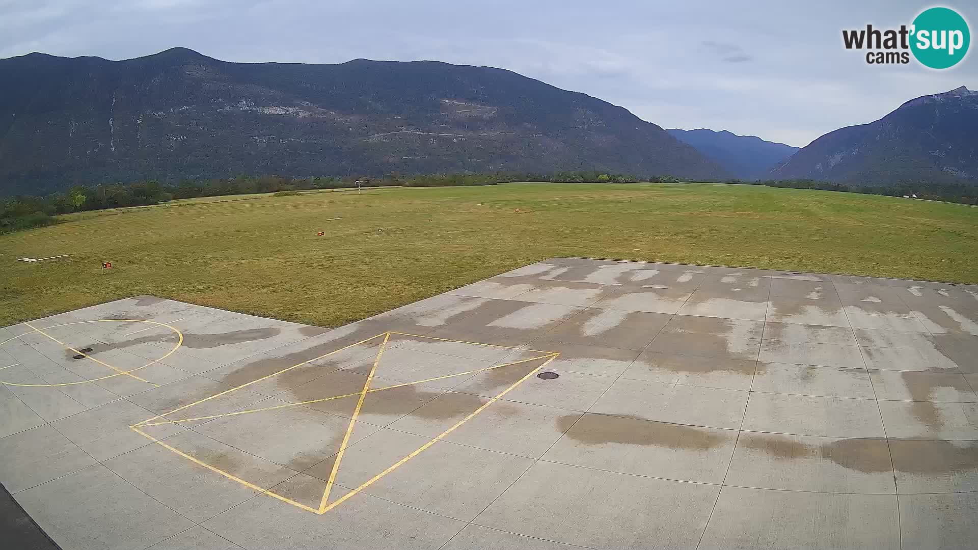 Web kamera zračne luke Bovec – Skydive Bovec