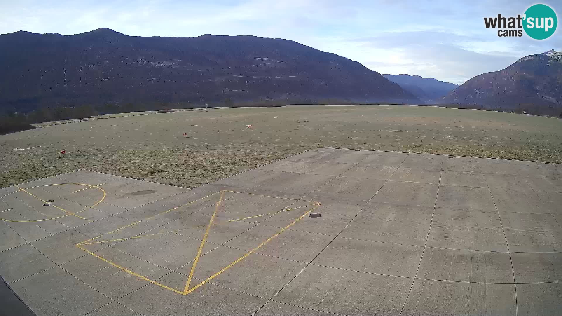 Bovec spletna kamera letališče – Skydive Bovec