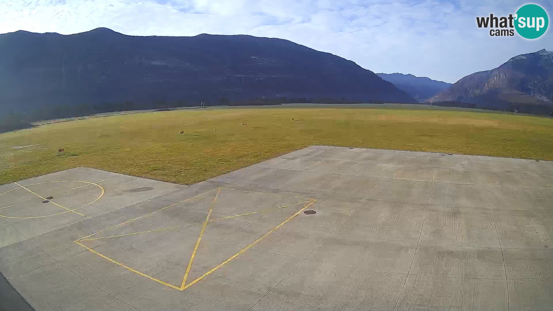 Bovec spletna kamera letališče – Skydive Bovec