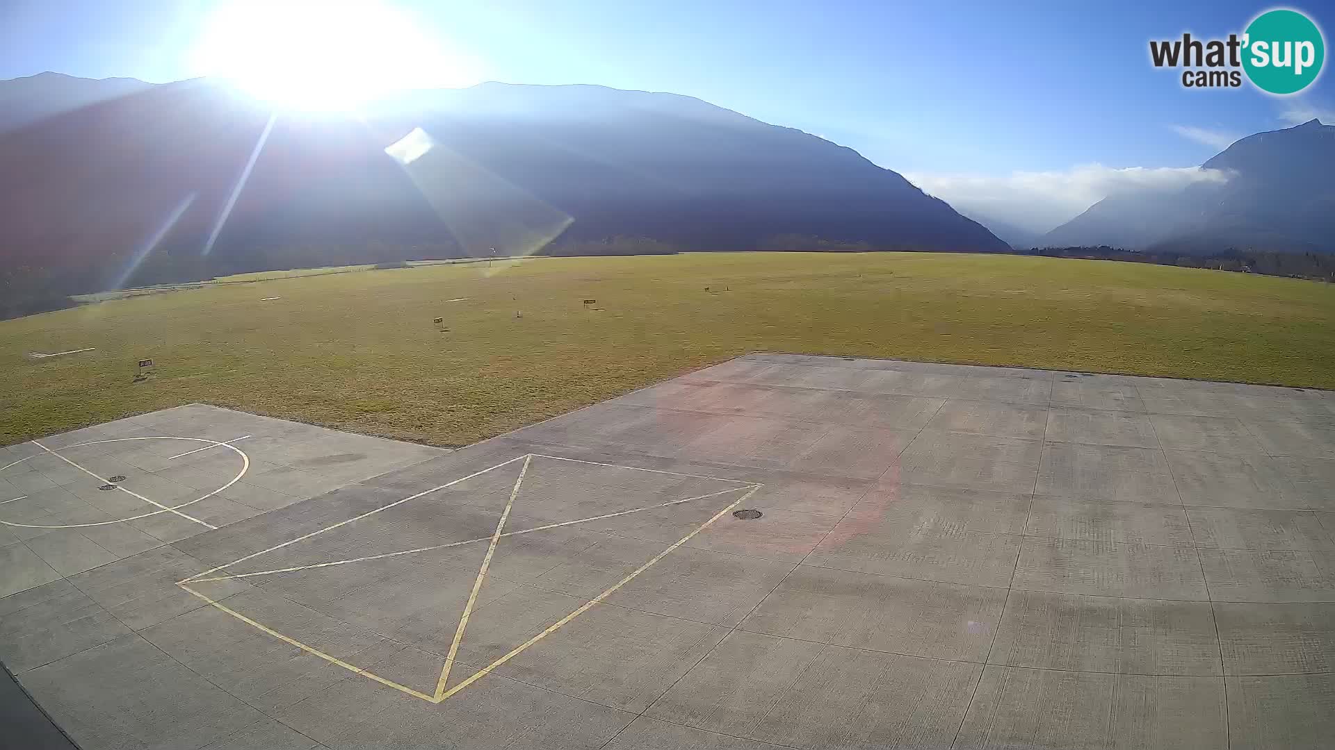 Webcam des Flughafens Bovec – Skydive Bovec