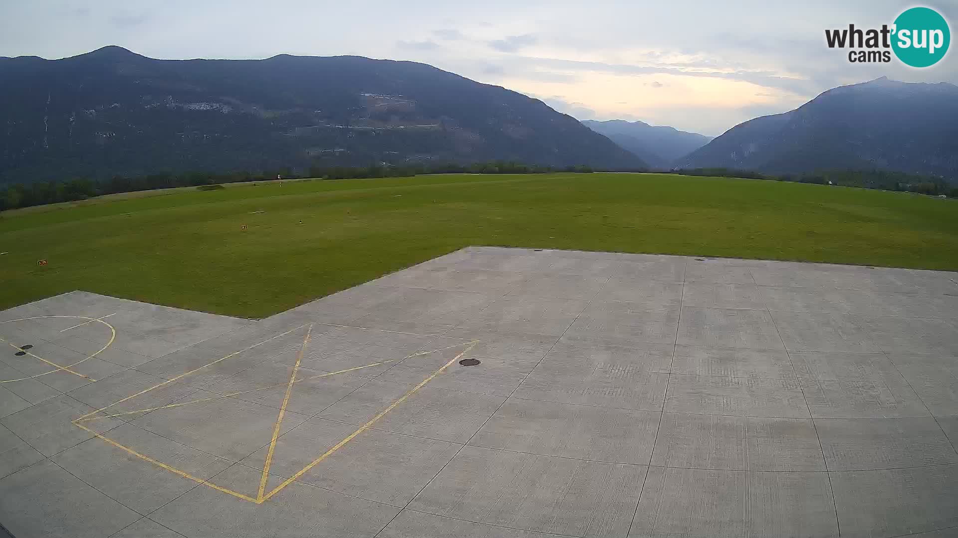 Web kamera zračne luke Bovec – Skydive Bovec
