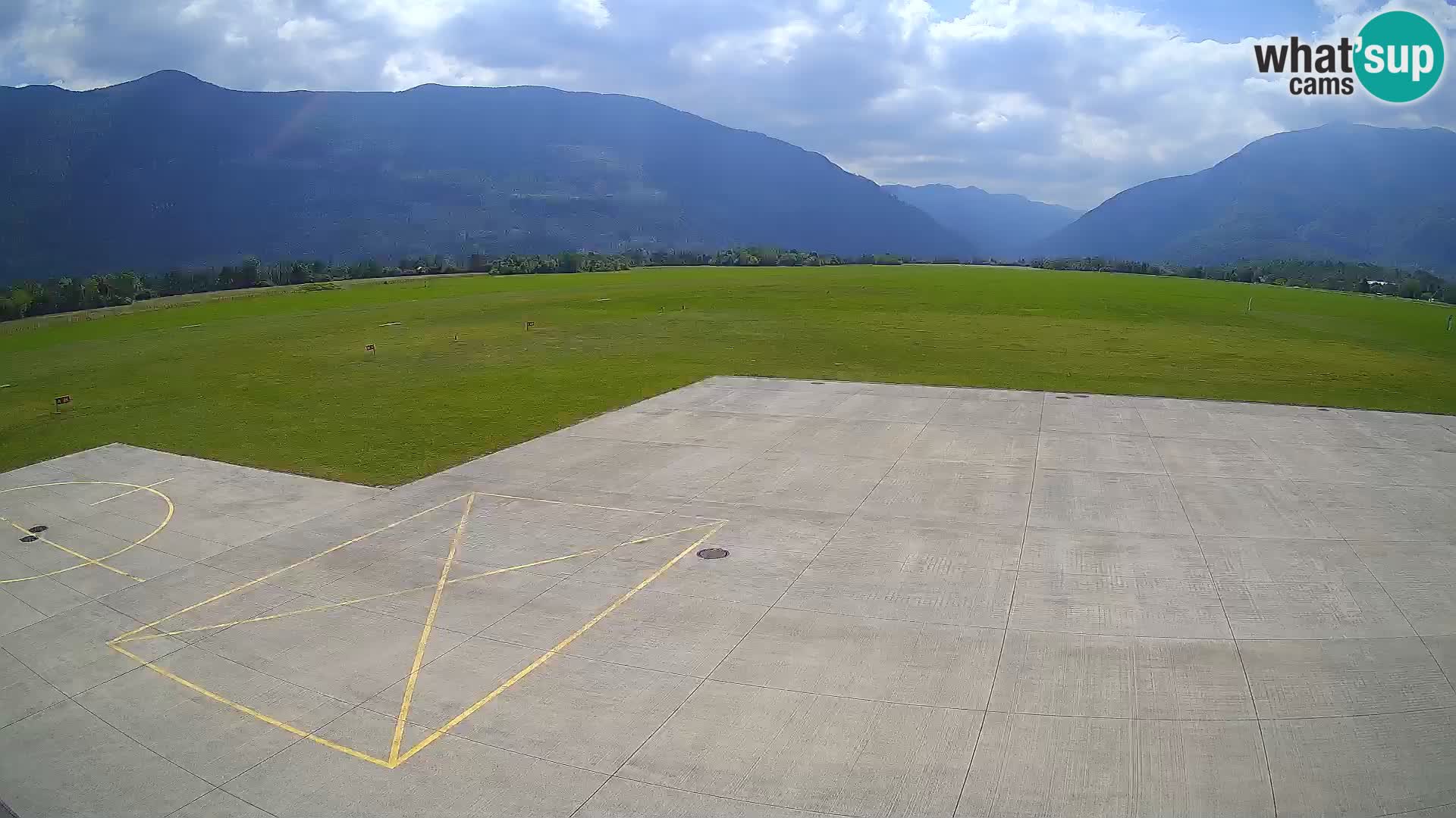 Bovec spletna kamera letališče – Skydive Bovec