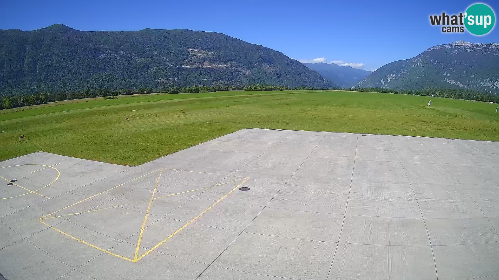 Bovec airport webcam – Skydive Bovec