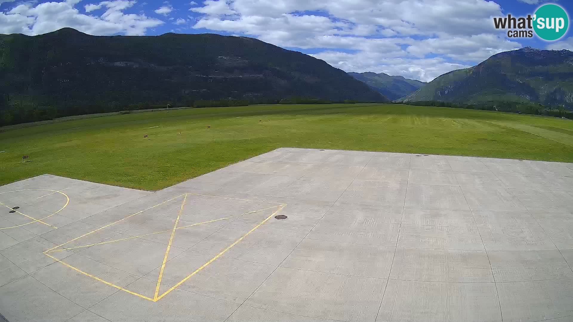 Bovec spletna kamera letališče – Skydive Bovec