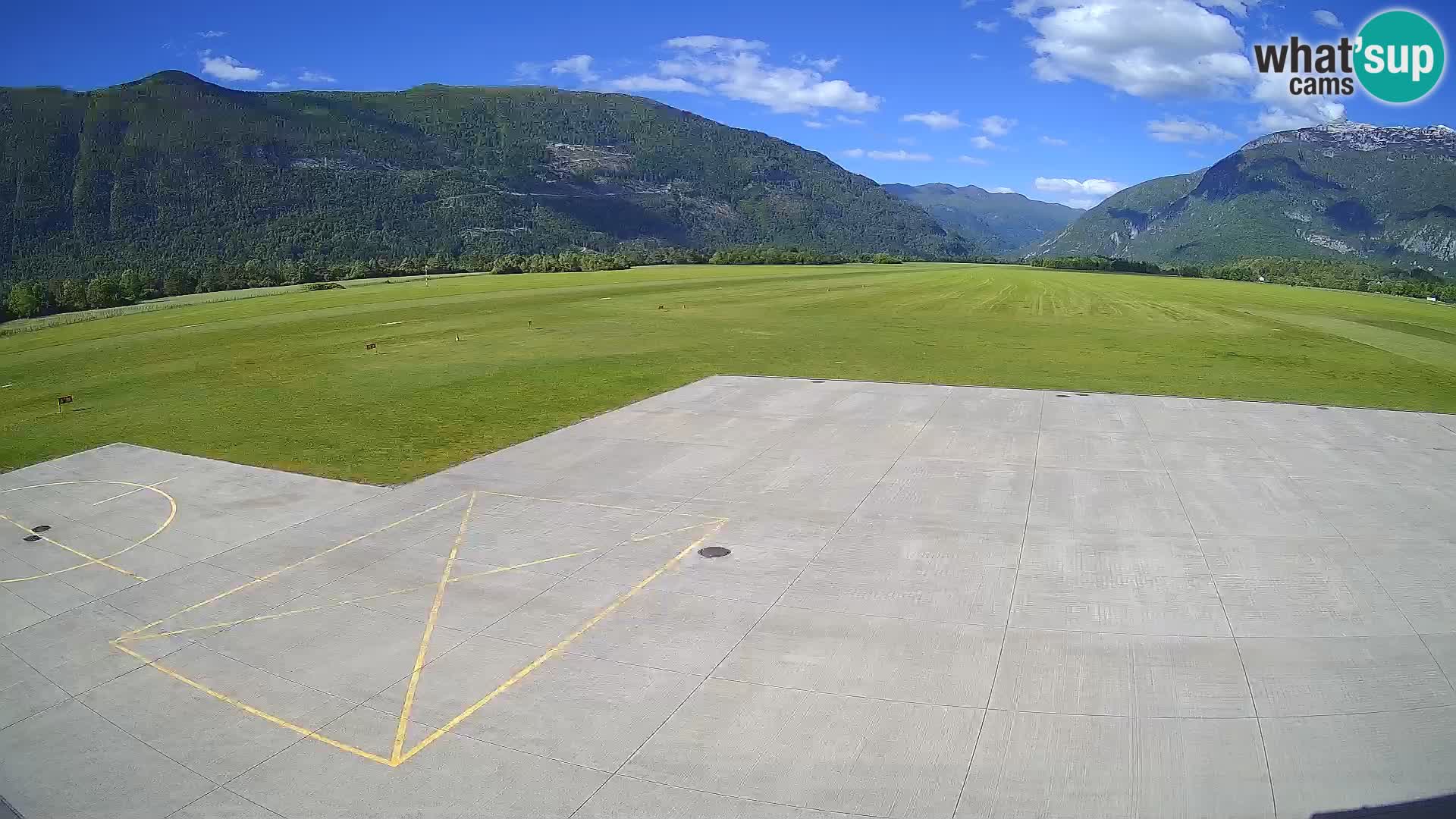 Web kamera zračne luke Bovec – Skydive Bovec
