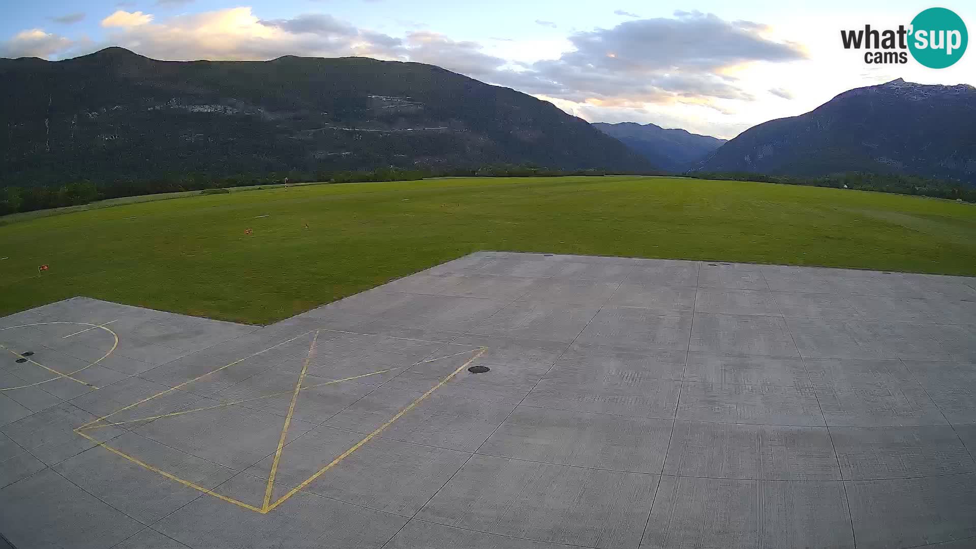 L’aeroporto di Bovec webcam – Skydive Bovec