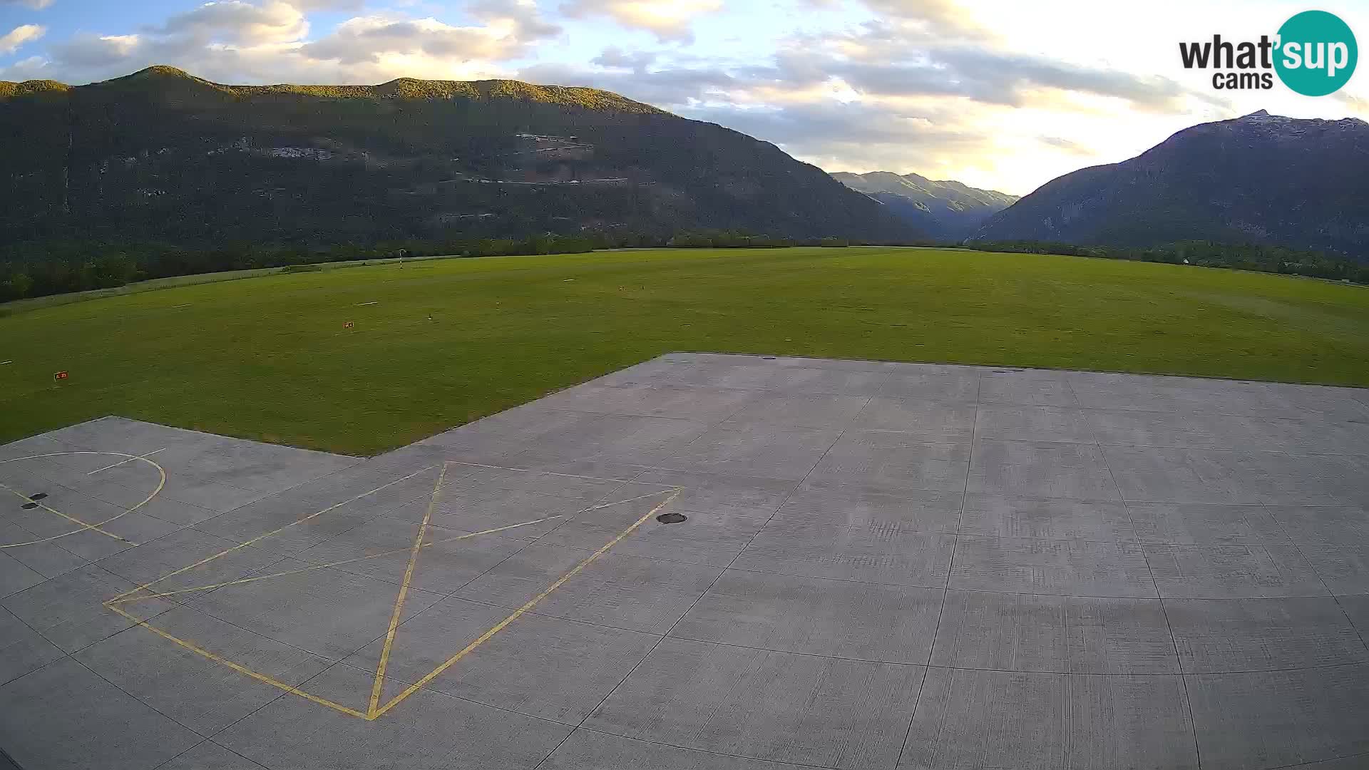 Cámara web del aeropuerto de Bovec – Skydive Bovec