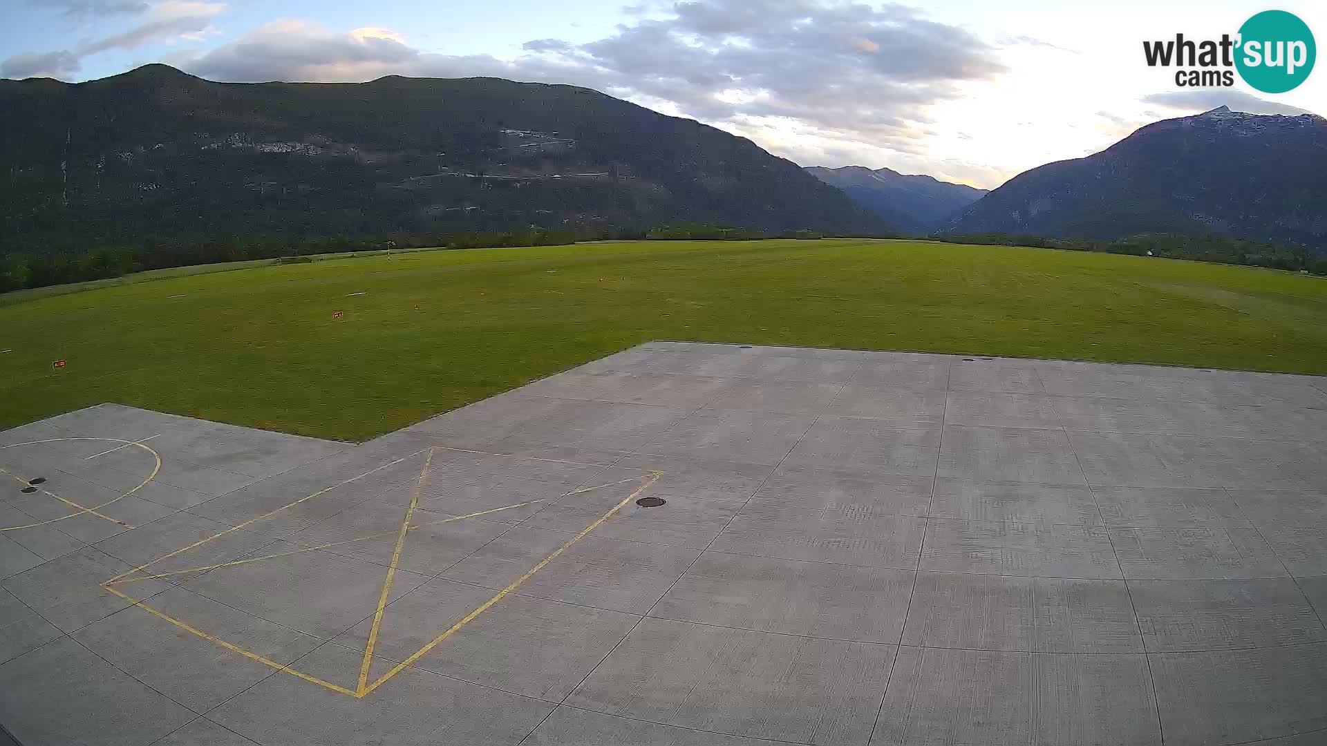 Web kamera zračne luke Bovec – Skydive Bovec