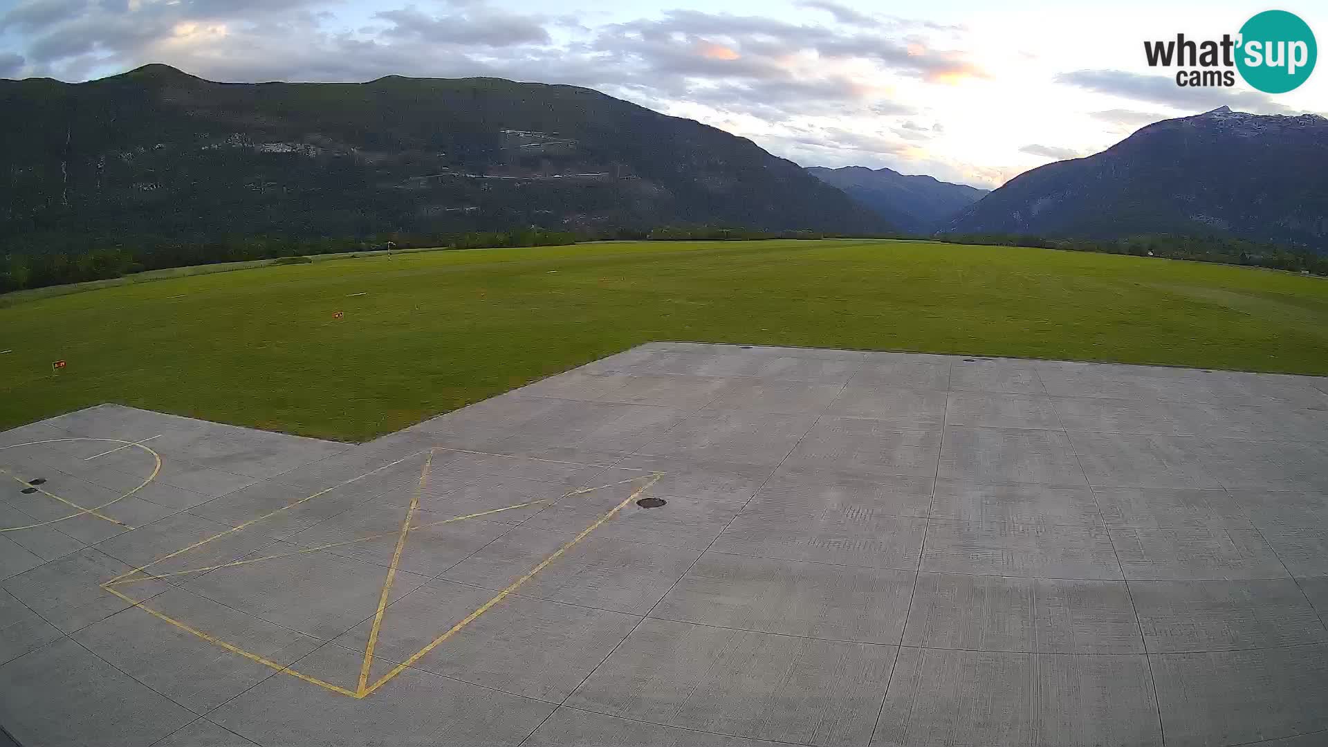 Bovec airport webcam – Skydive Bovec