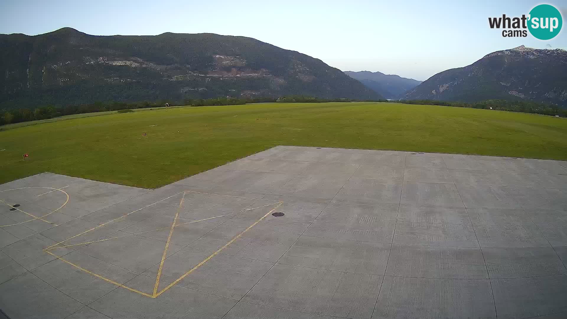 Web kamera zračne luke Bovec – Skydive Bovec