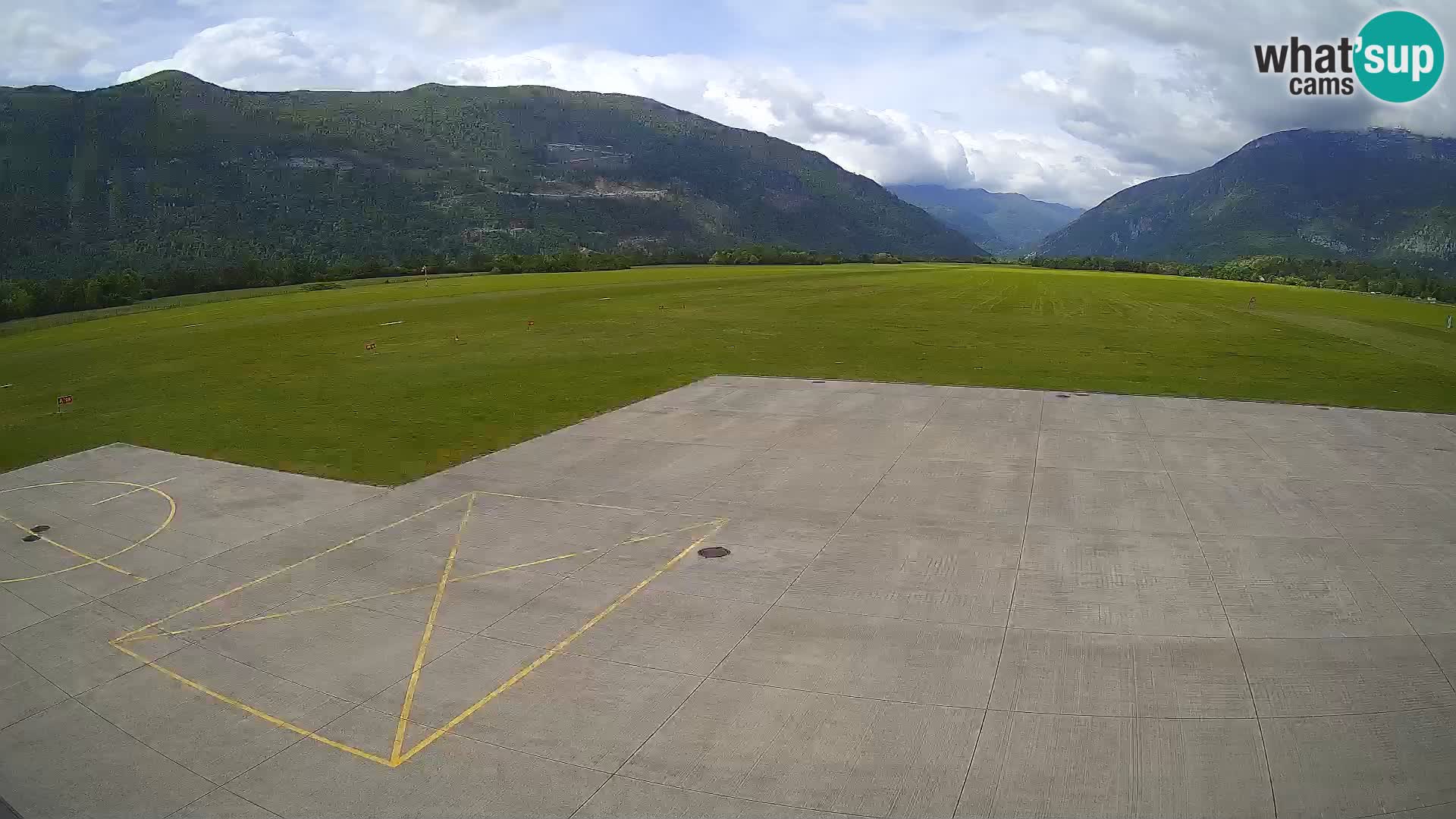 Bovec spletna kamera letališče – Skydive Bovec