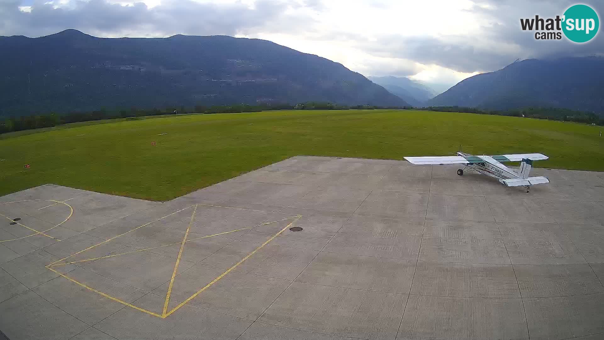 Bovec airport webcam – Skydive Bovec
