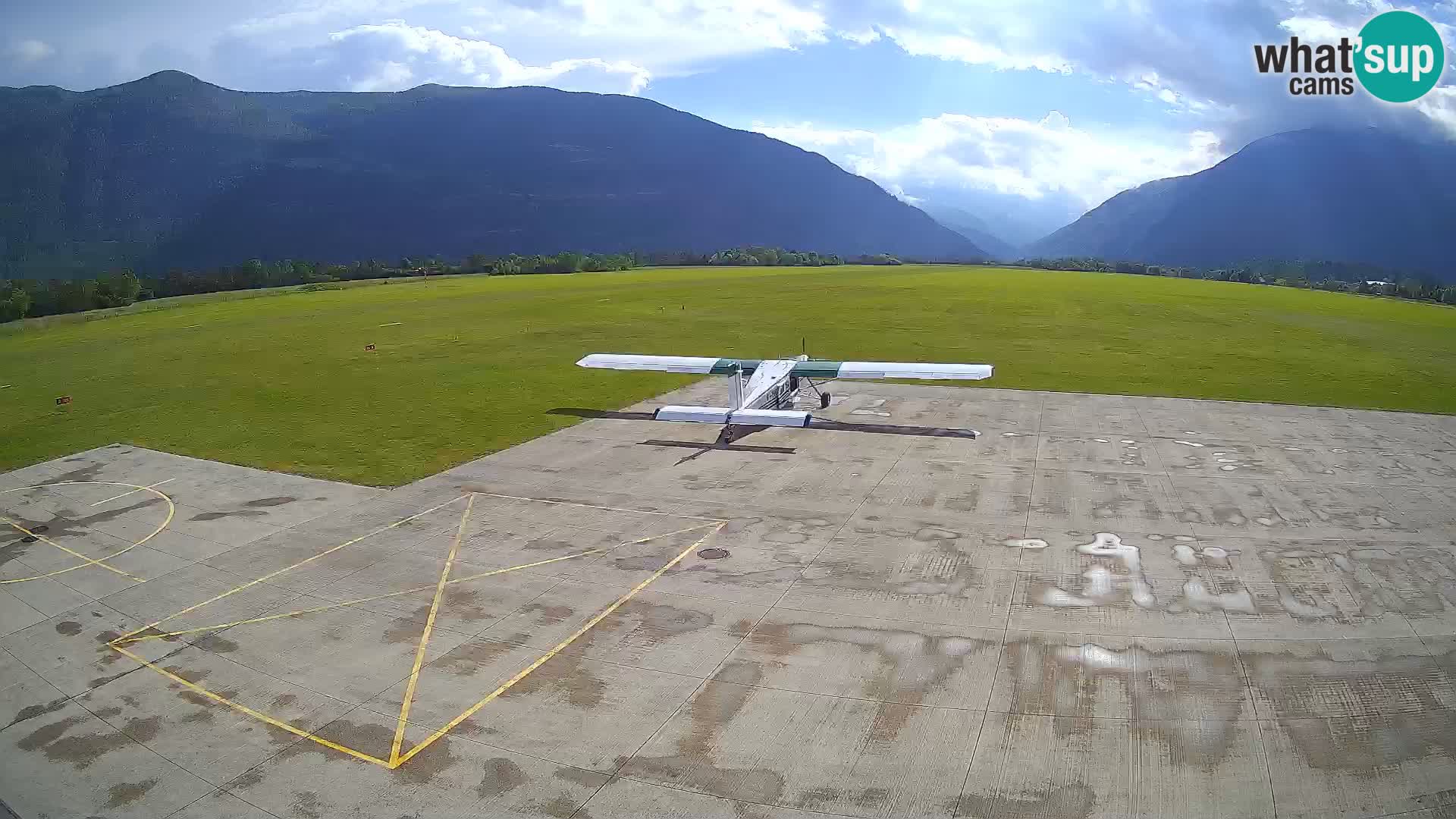 Web kamera zračne luke Bovec – Skydive Bovec