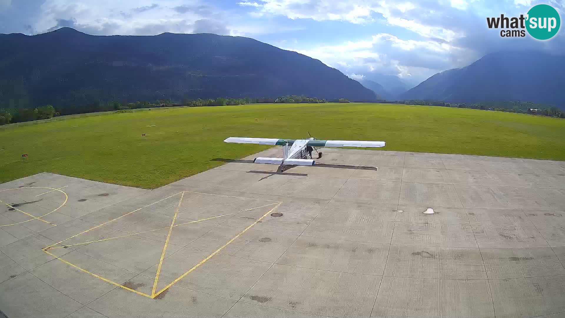 Web kamera zračne luke Bovec – Skydive Bovec
