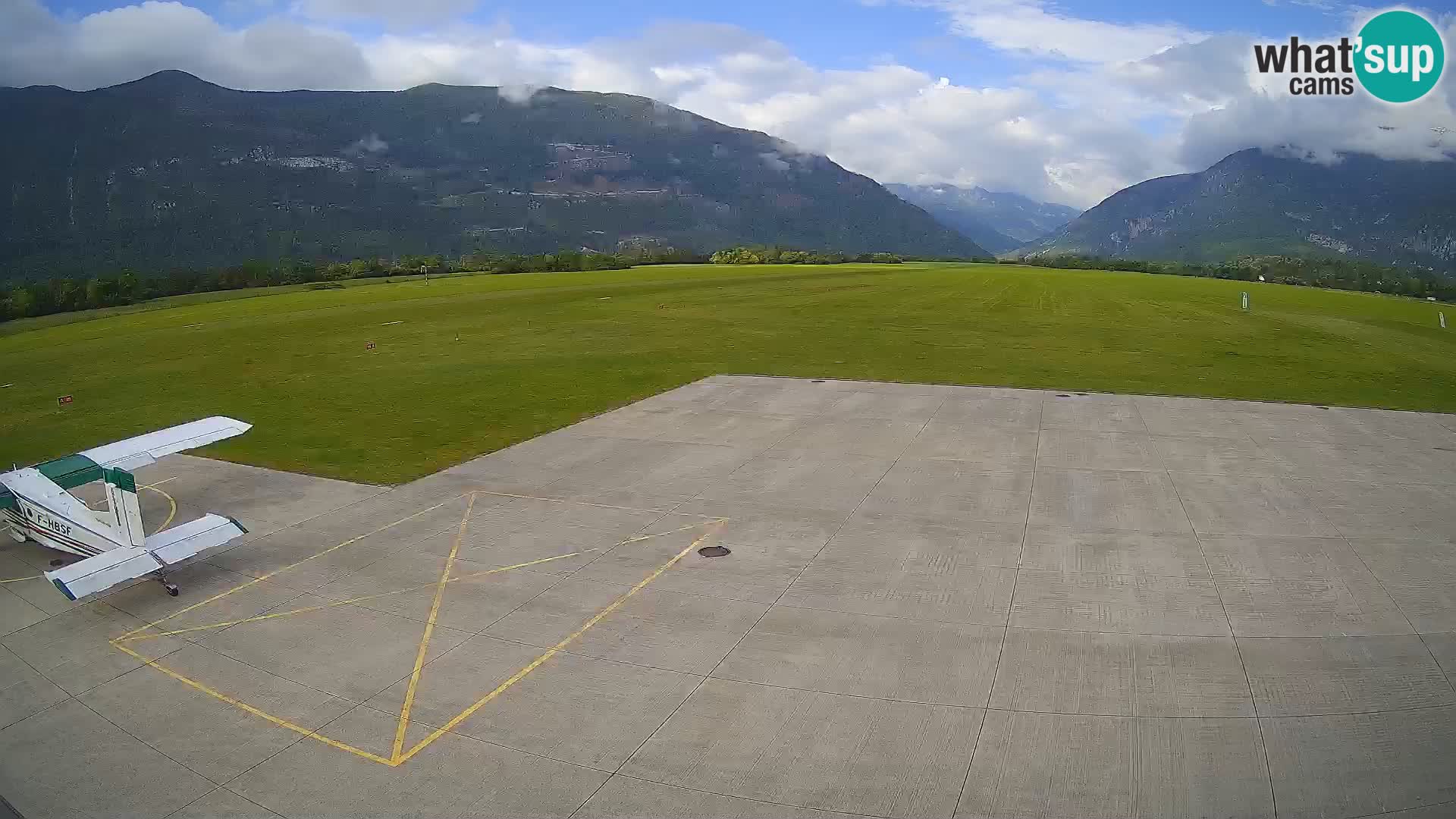 Web kamera zračne luke Bovec – Skydive Bovec