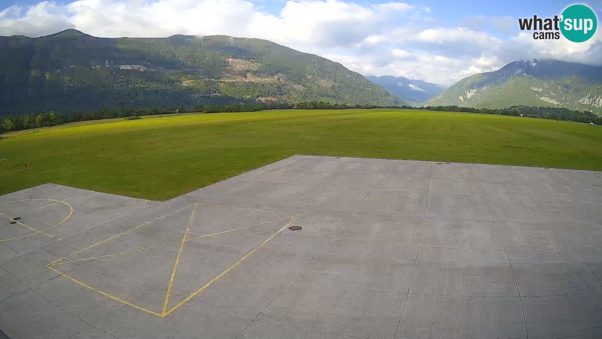 Web kamera zračne luke Bovec – Skydive Bovec