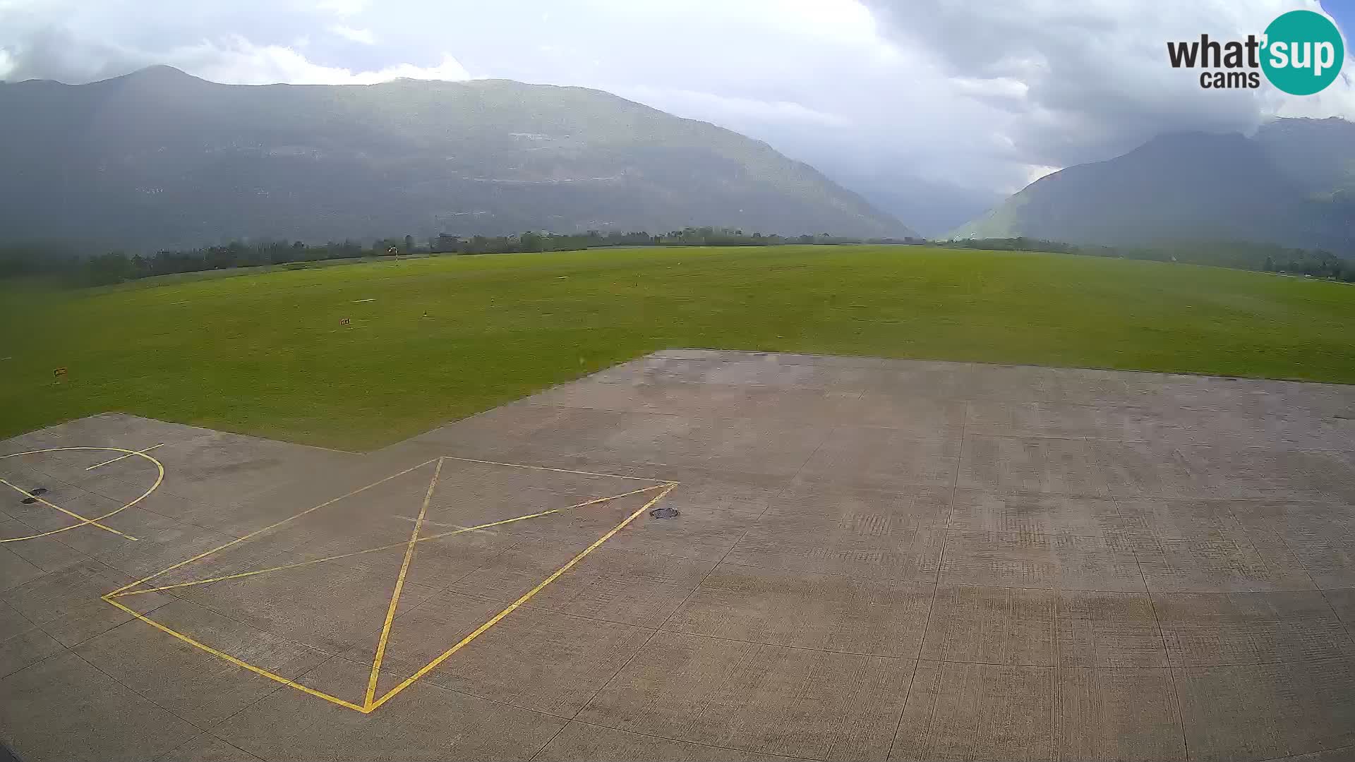 Web kamera zračne luke Bovec – Skydive Bovec