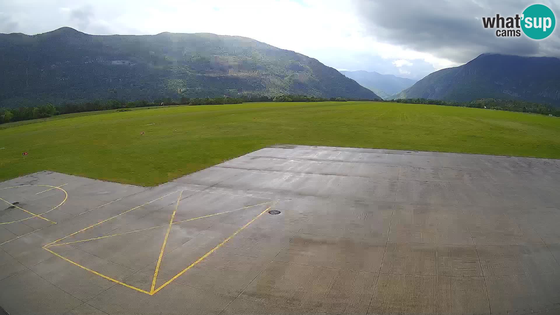 Bovec airport webcam – Skydive Bovec