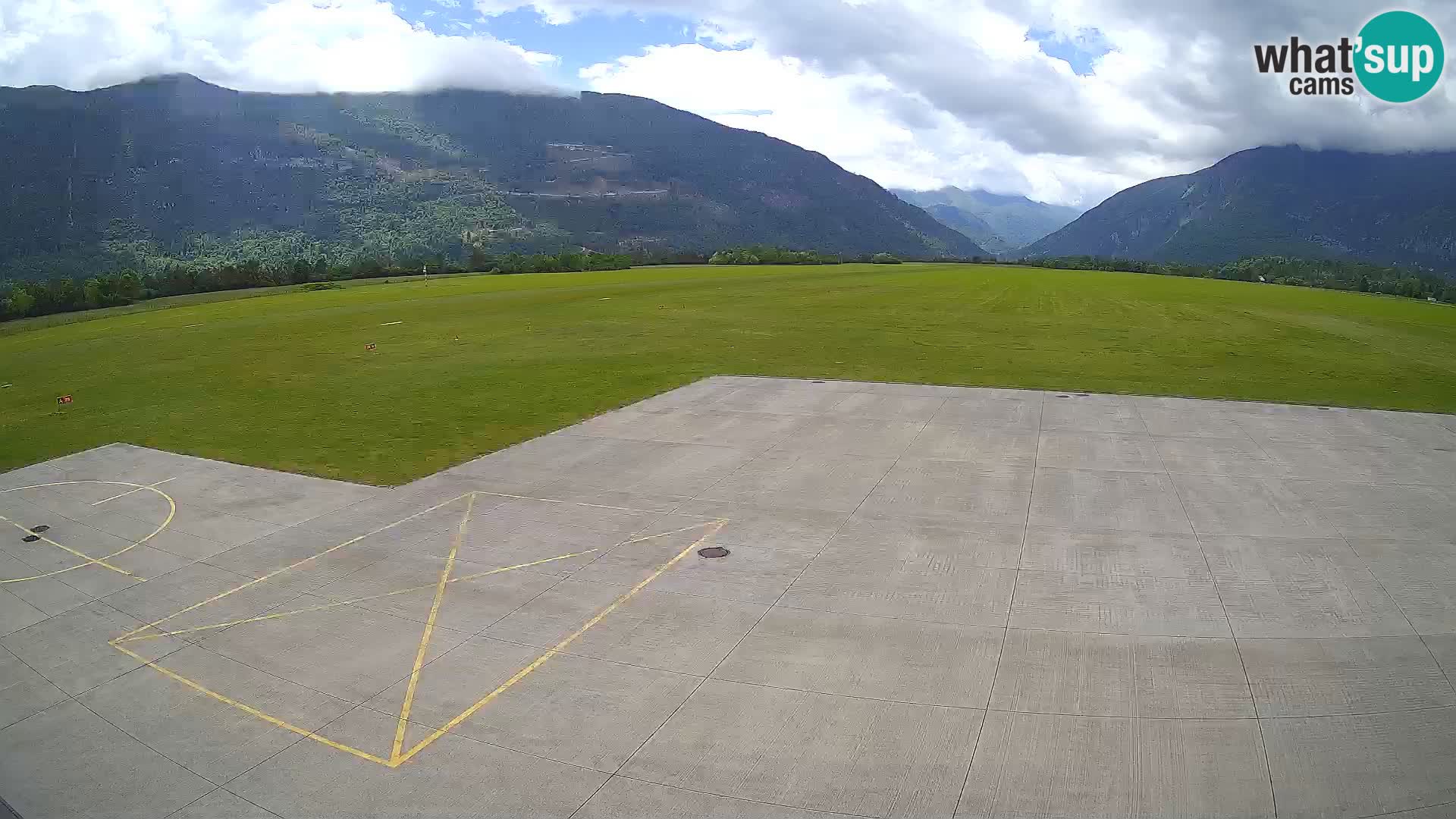 Web kamera zračne luke Bovec – Skydive Bovec