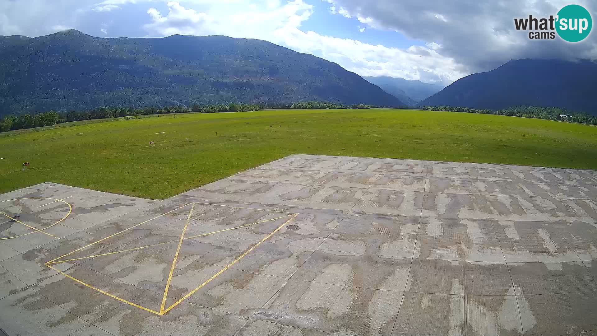 Web kamera zračne luke Bovec – Skydive Bovec