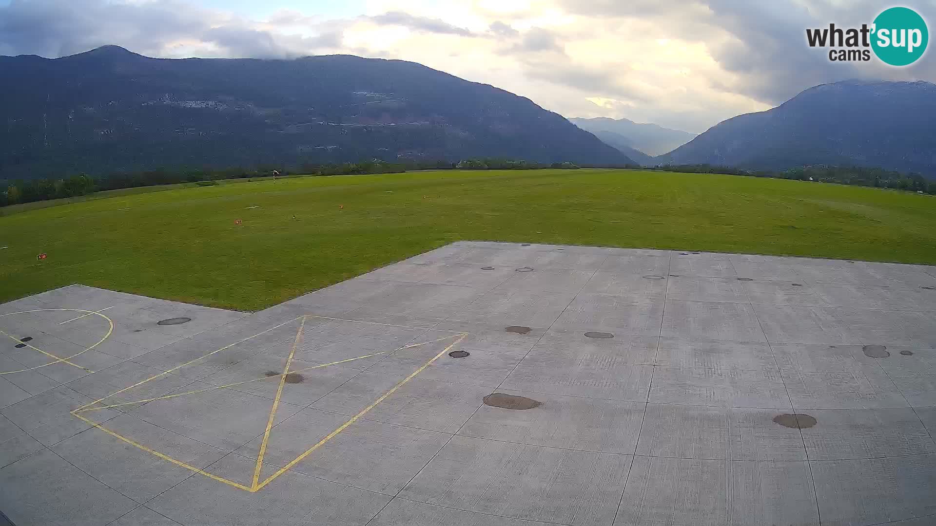 Cámara web del aeropuerto de Bovec – Skydive Bovec