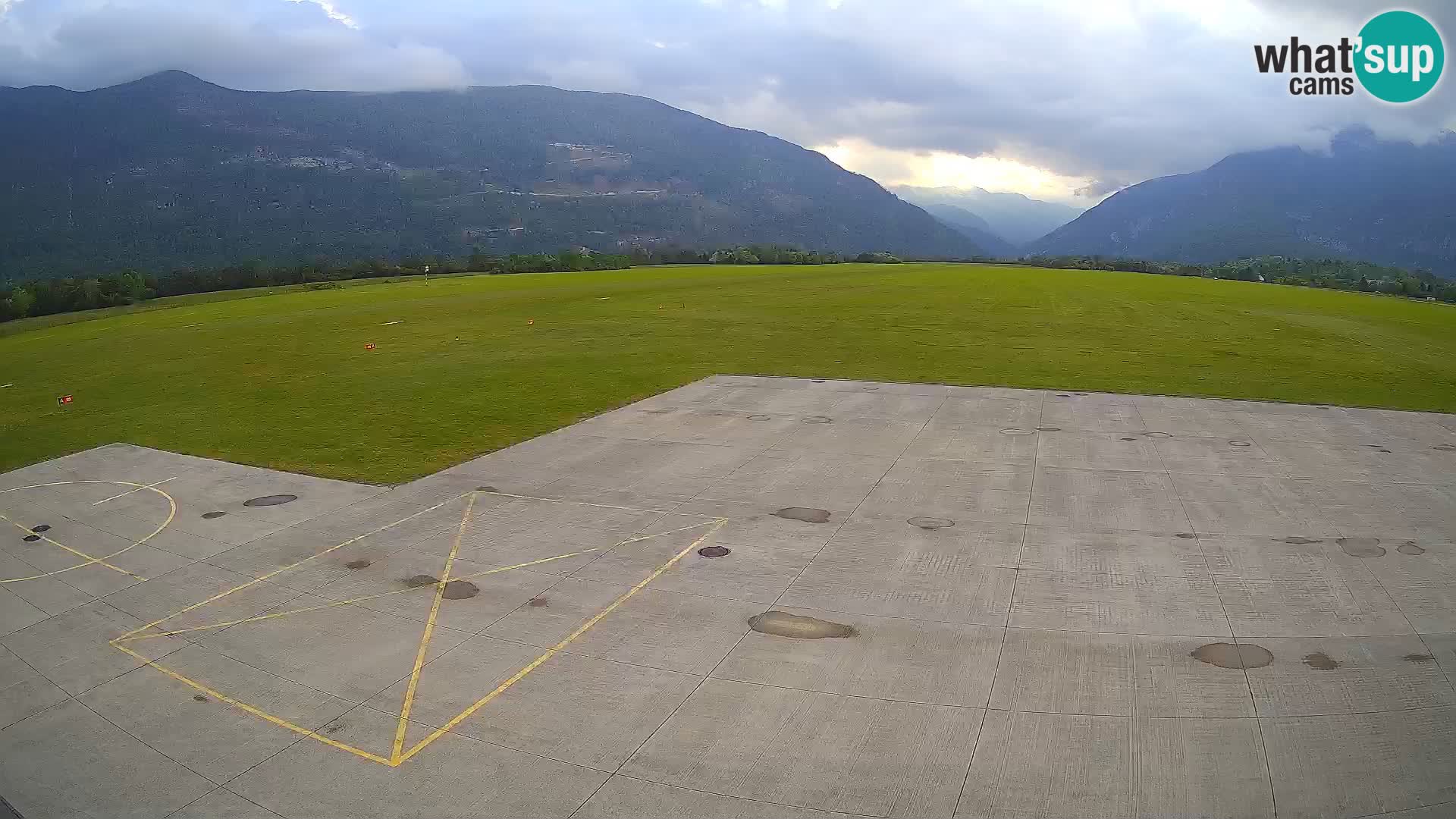Webcam des Flughafens Bovec – Skydive Bovec