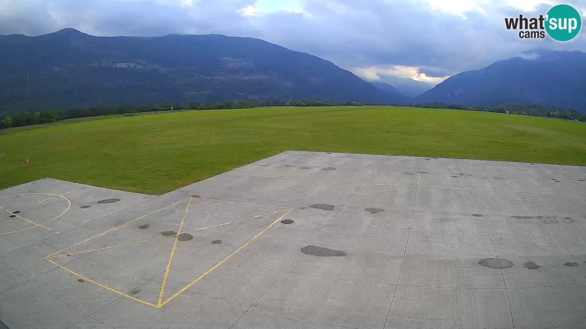 Cámara web del aeropuerto de Bovec – Skydive Bovec