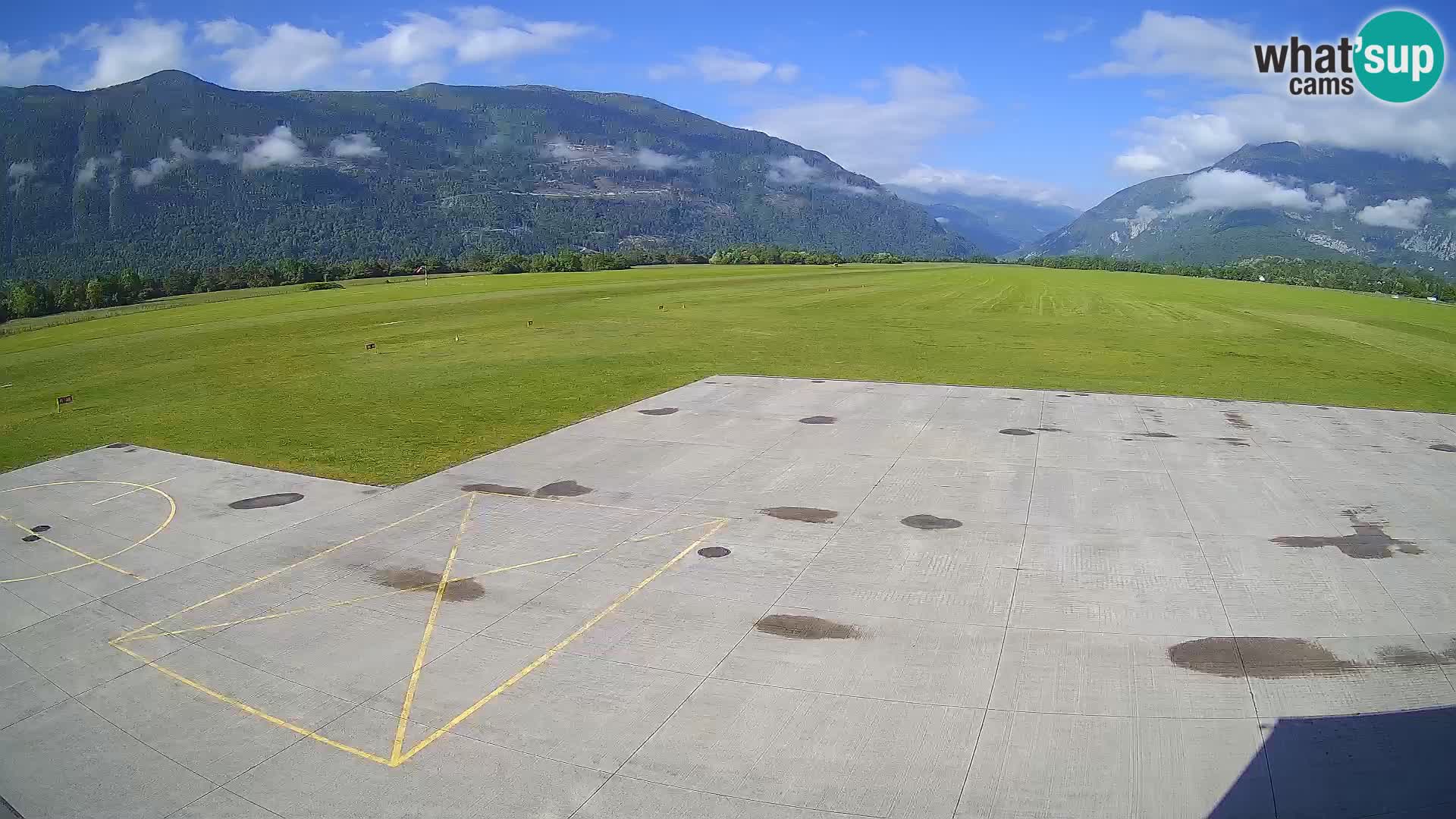 Bovec spletna kamera letališče – Skydive Bovec