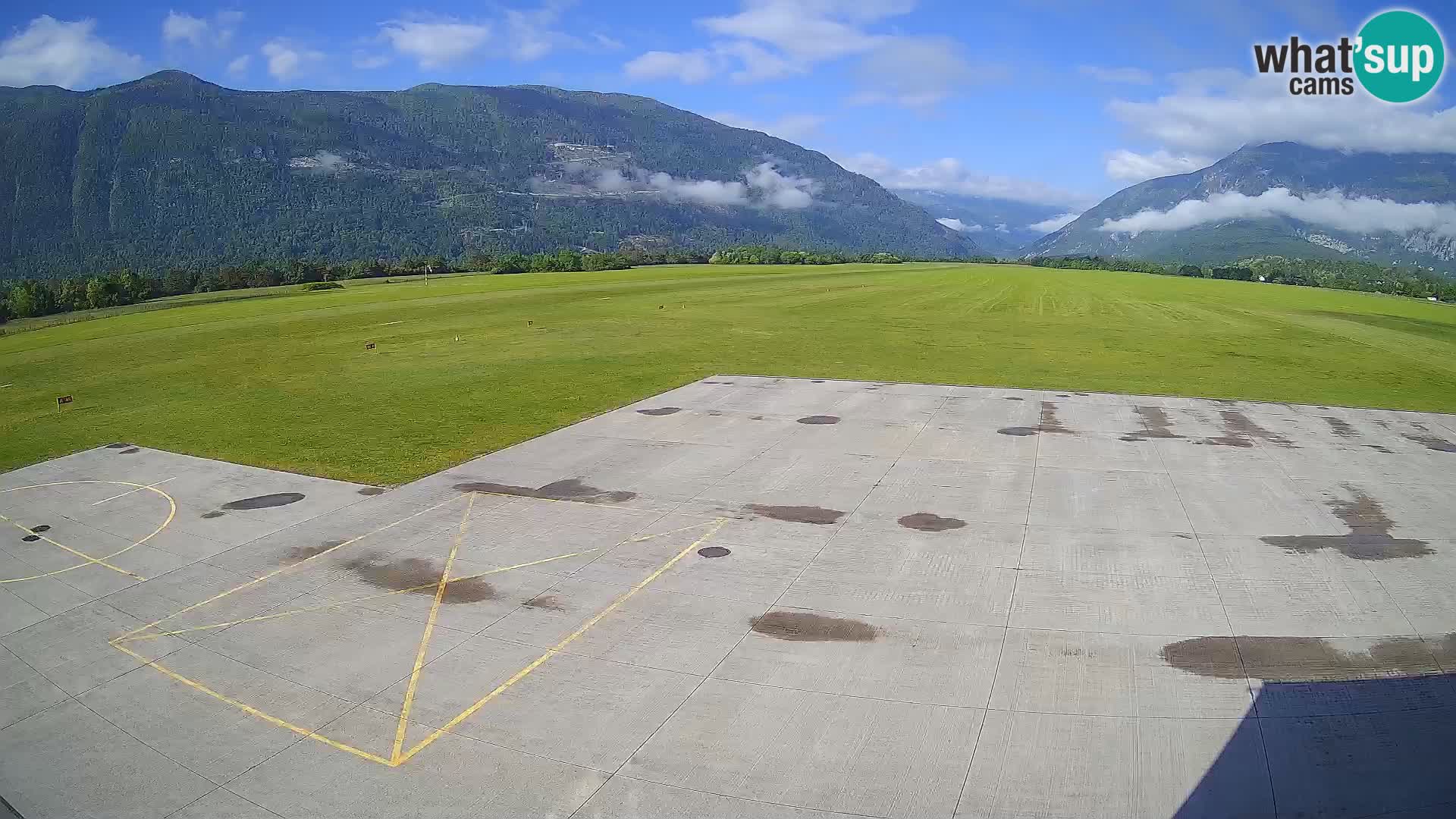 Bovec spletna kamera letališče – Skydive Bovec