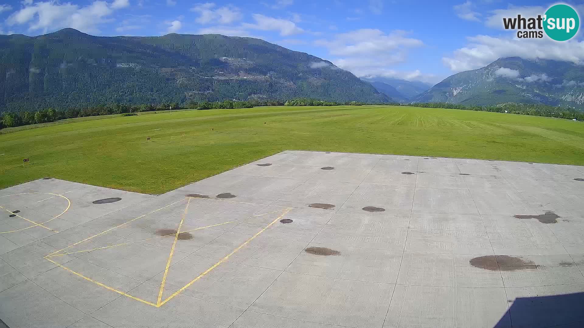 Bovec spletna kamera letališče – Skydive Bovec