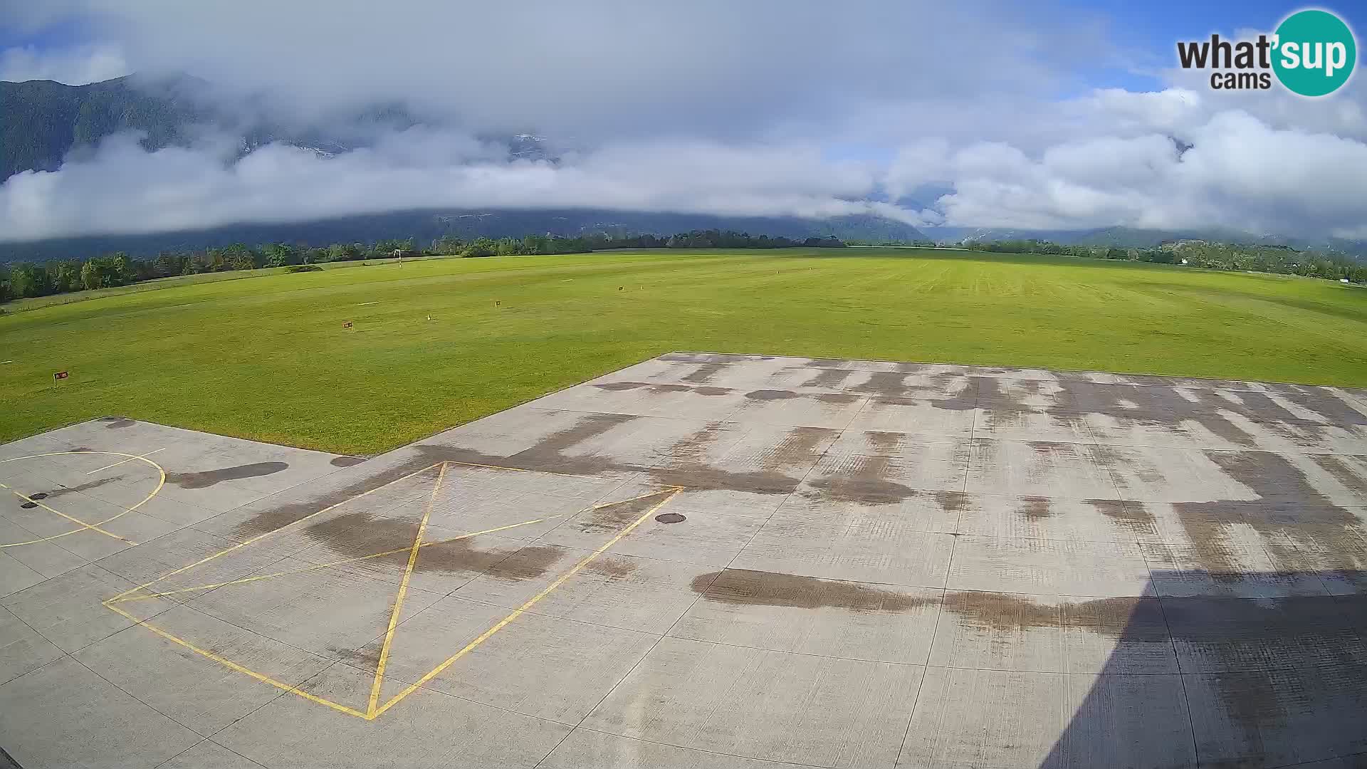 Bovec spletna kamera letališče – Skydive Bovec