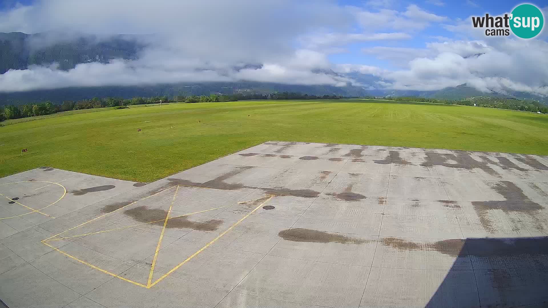Bovec spletna kamera letališče – Skydive Bovec