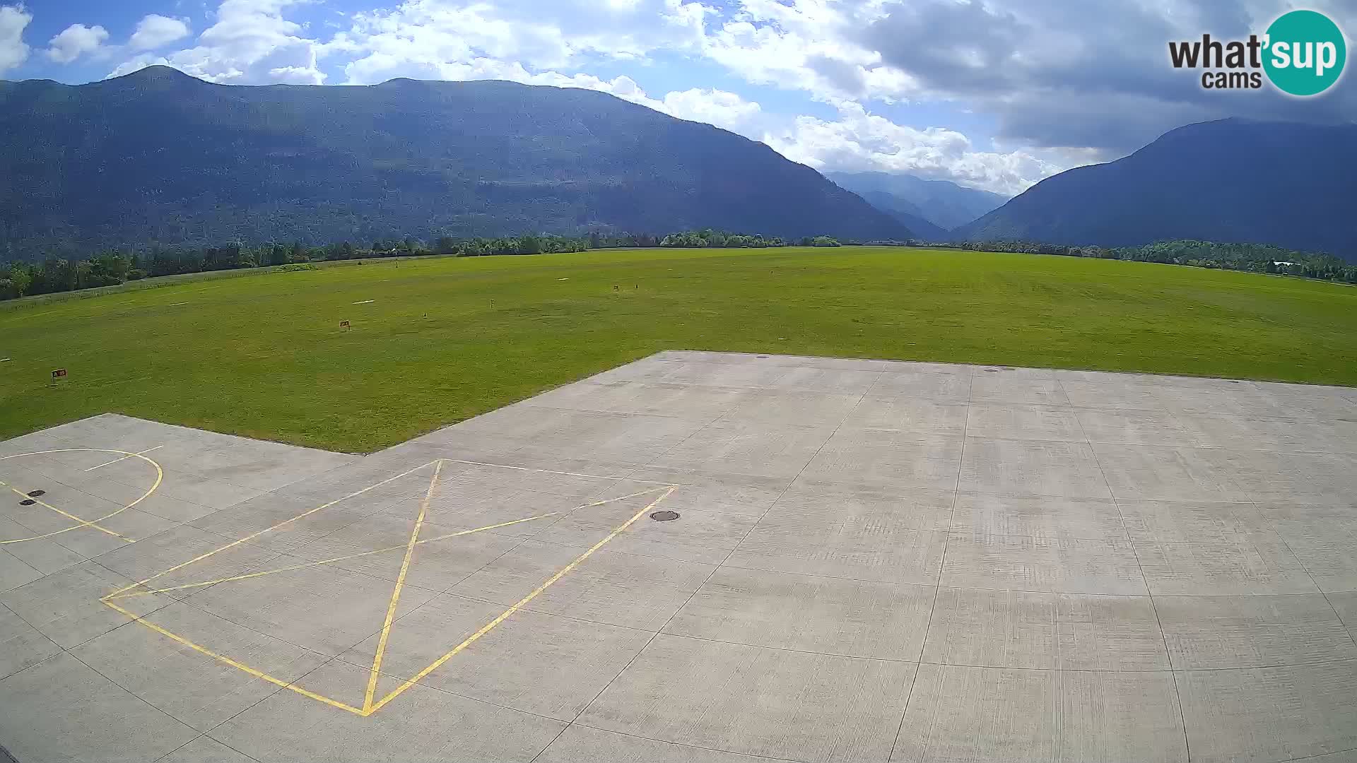 Bovec spletna kamera letališče – Skydive Bovec