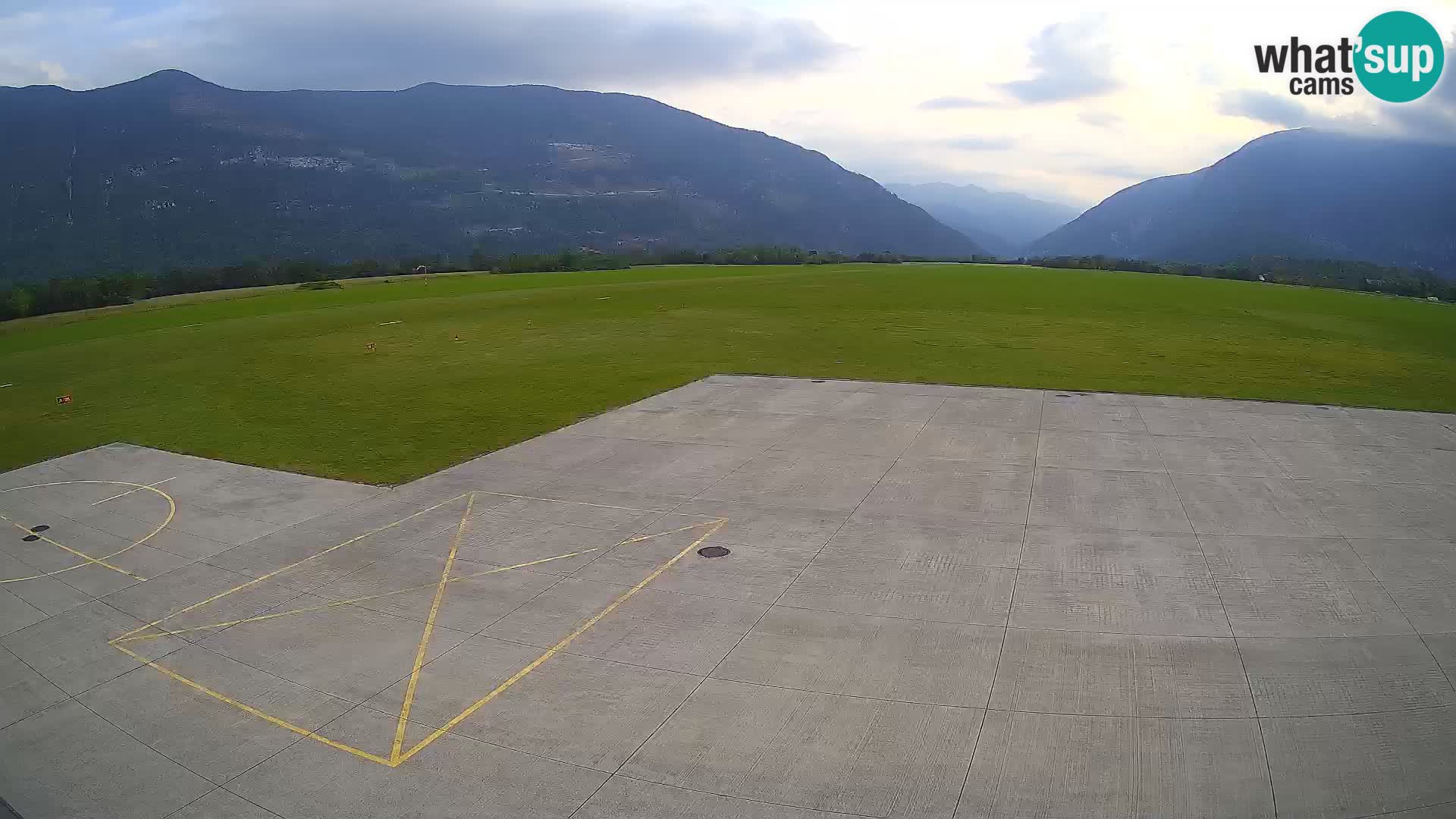 Web kamera zračne luke Bovec – Skydive Bovec