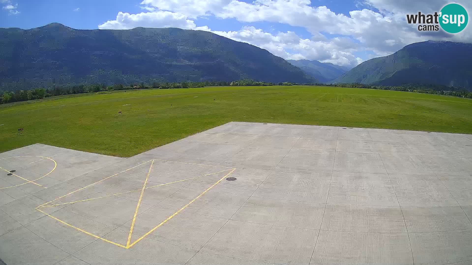 Bovec spletna kamera letališče – Skydive Bovec