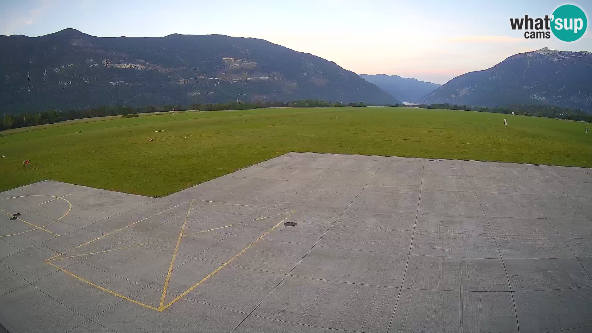 Bovec airport webcam – Skydive Bovec