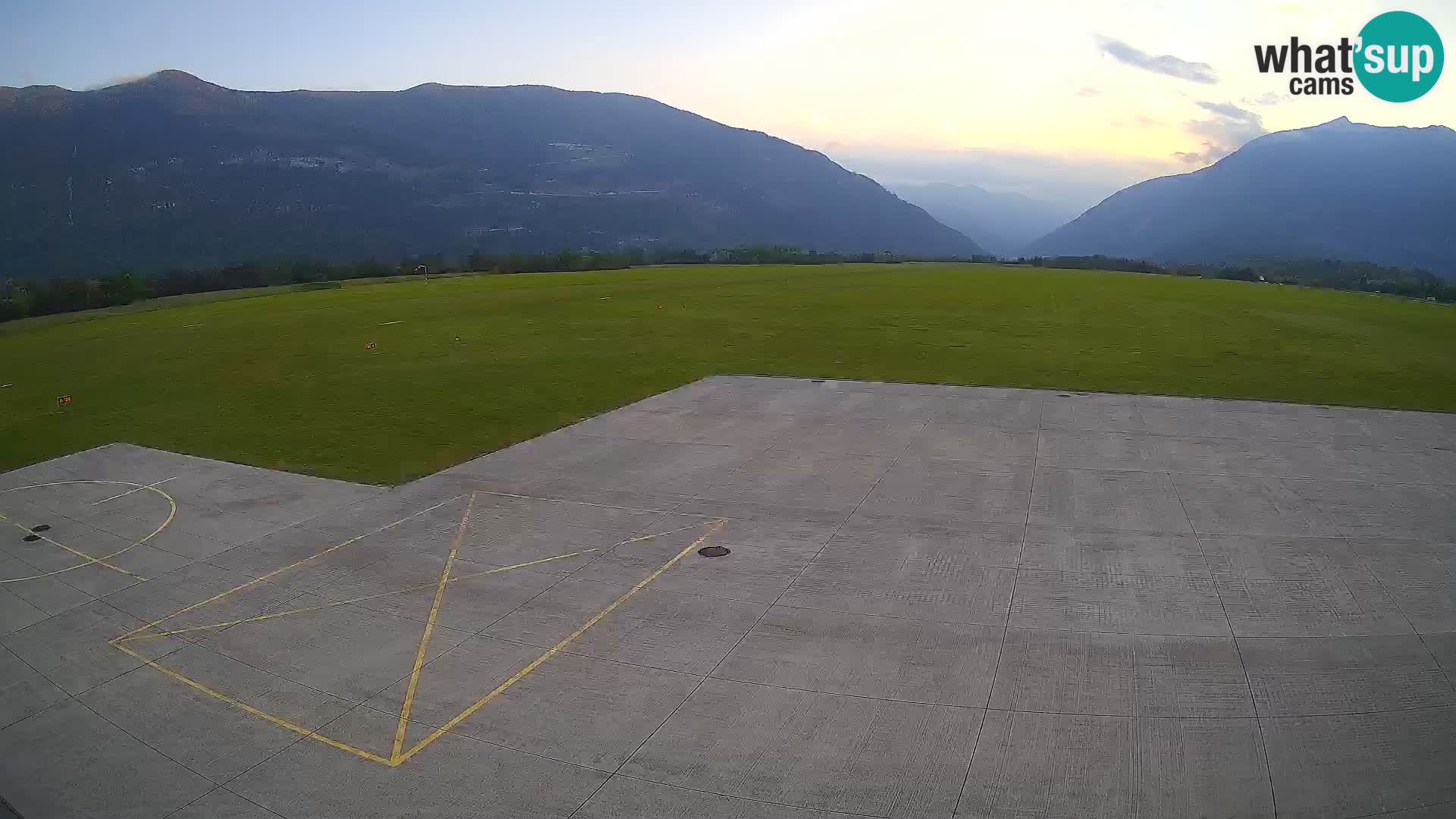 Web kamera zračne luke Bovec – Skydive Bovec