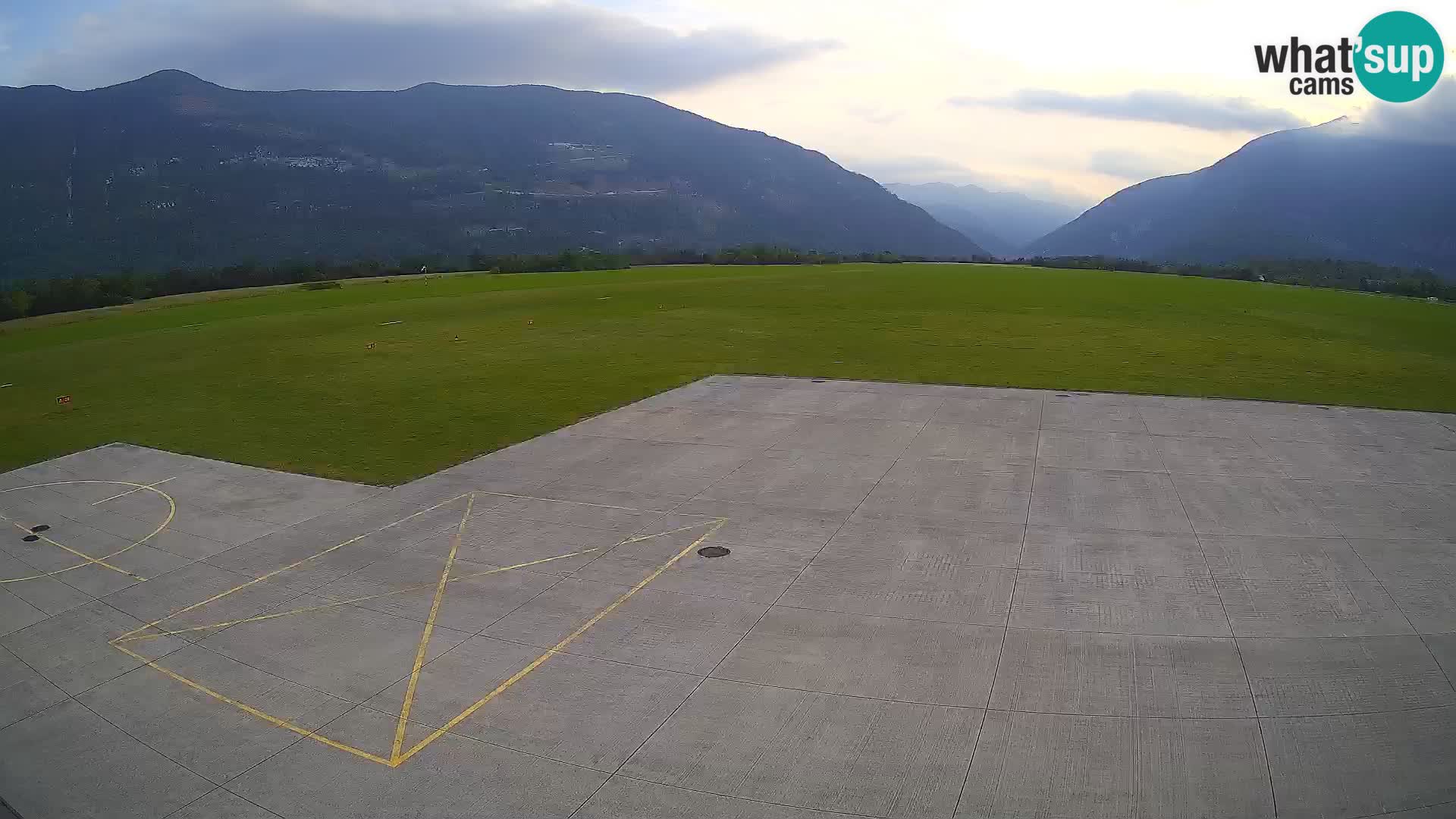 Web kamera zračne luke Bovec – Skydive Bovec