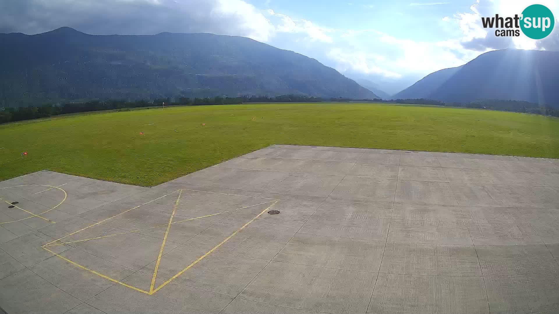 Bovec airport webcam – Skydive Bovec