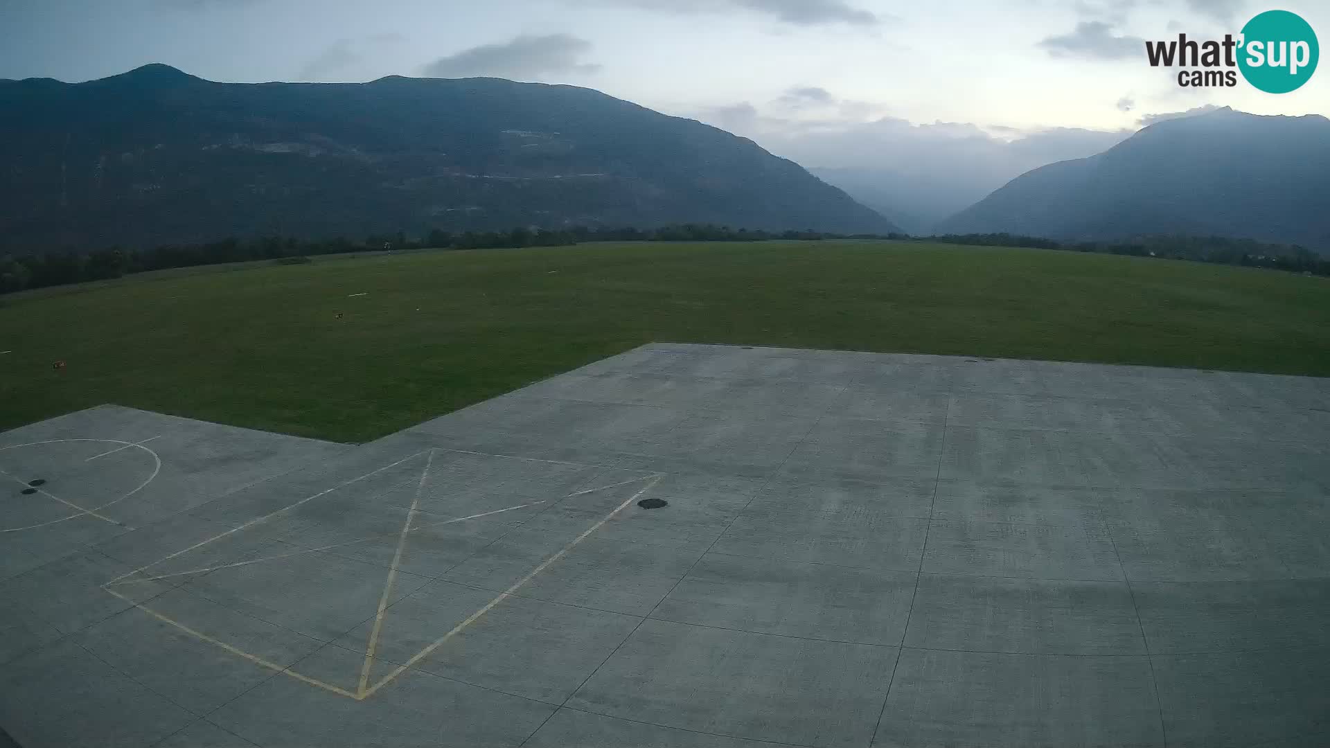 Cámara web del aeropuerto de Bovec – Skydive Bovec