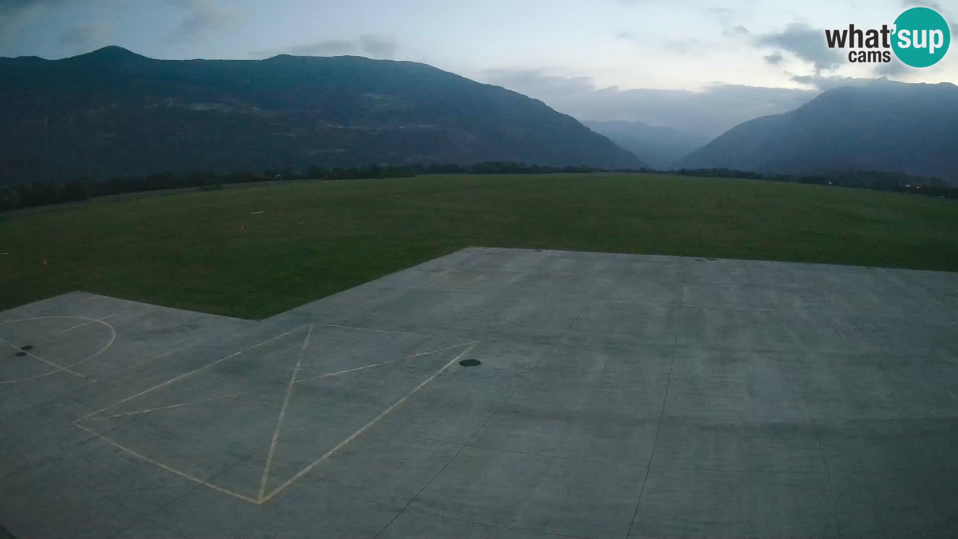 Bovec airport webcam – Skydive Bovec