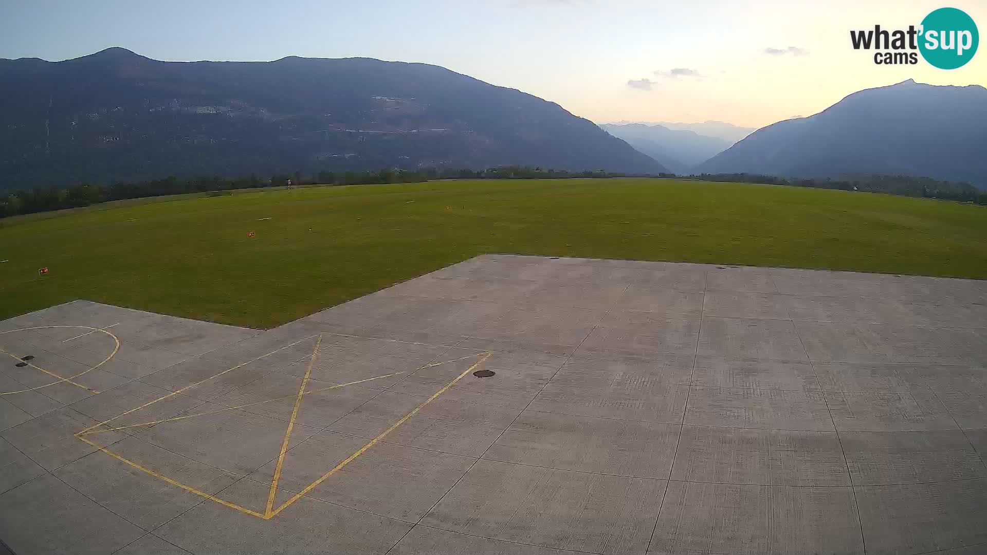 Cámara web del aeropuerto de Bovec – Skydive Bovec