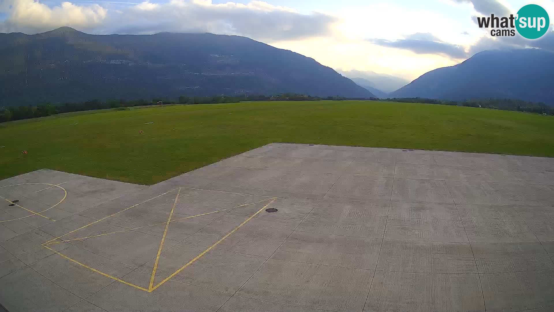 Webcam des Flughafens Bovec – Skydive Bovec
