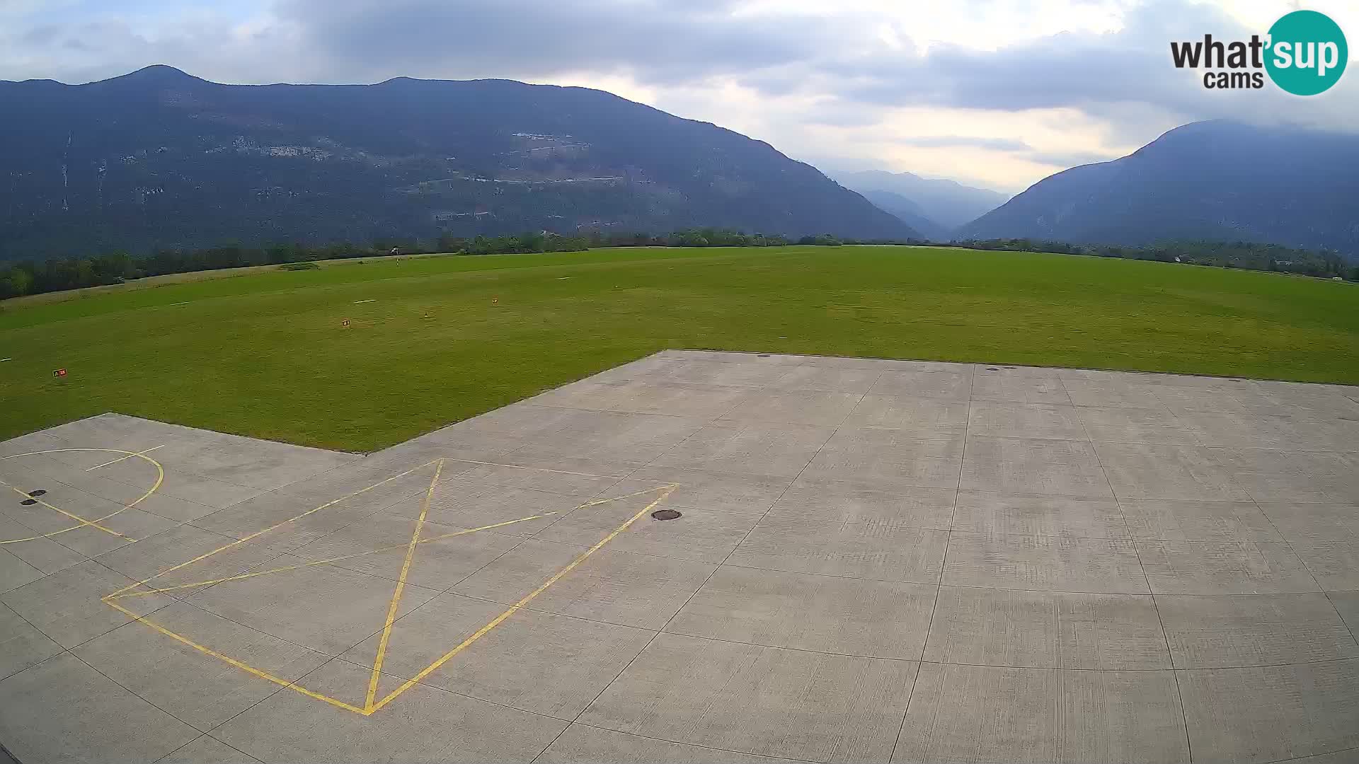 Bovec airport webcam – Skydive Bovec