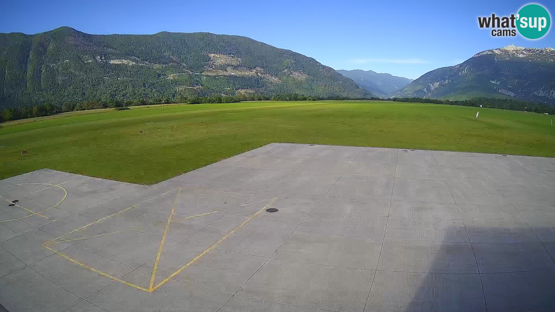 Web kamera zračne luke Bovec – Skydive Bovec