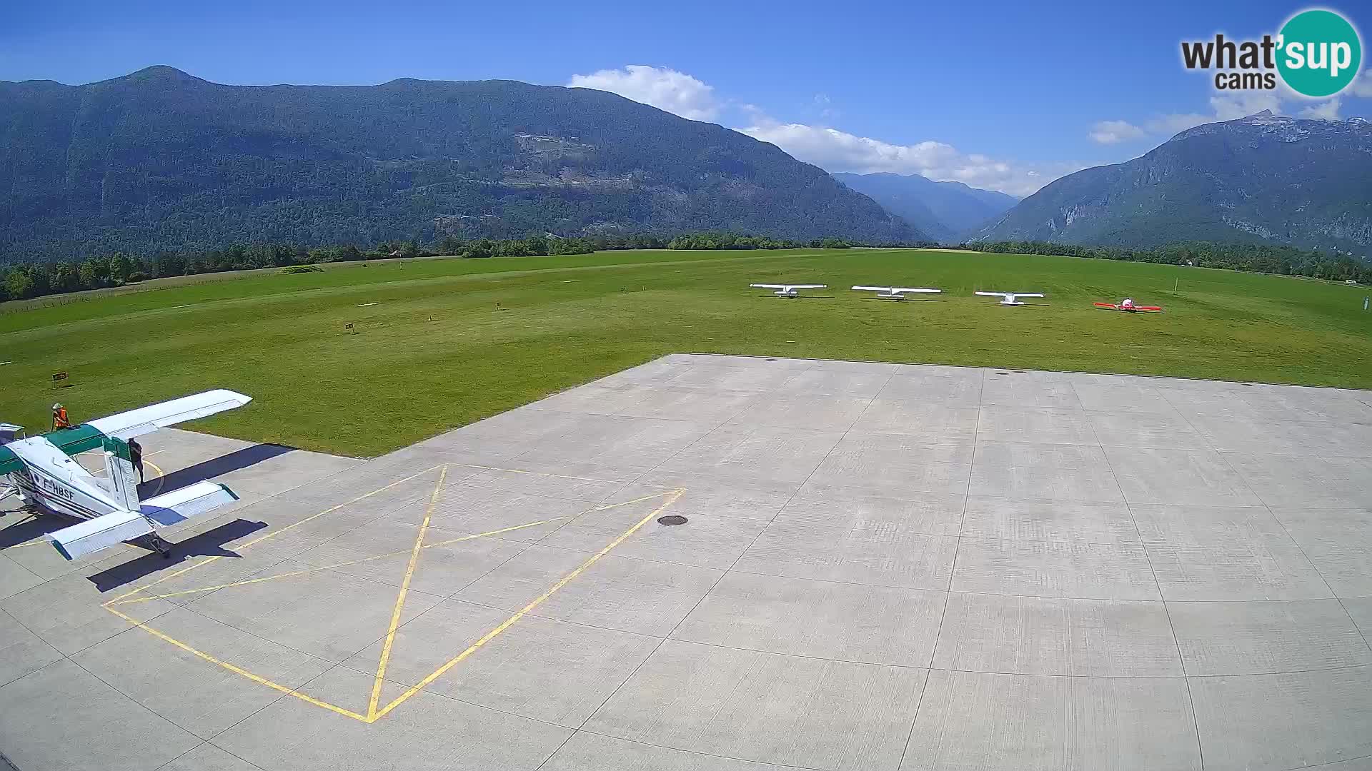 Bovec airport webcam – Skydive Bovec
