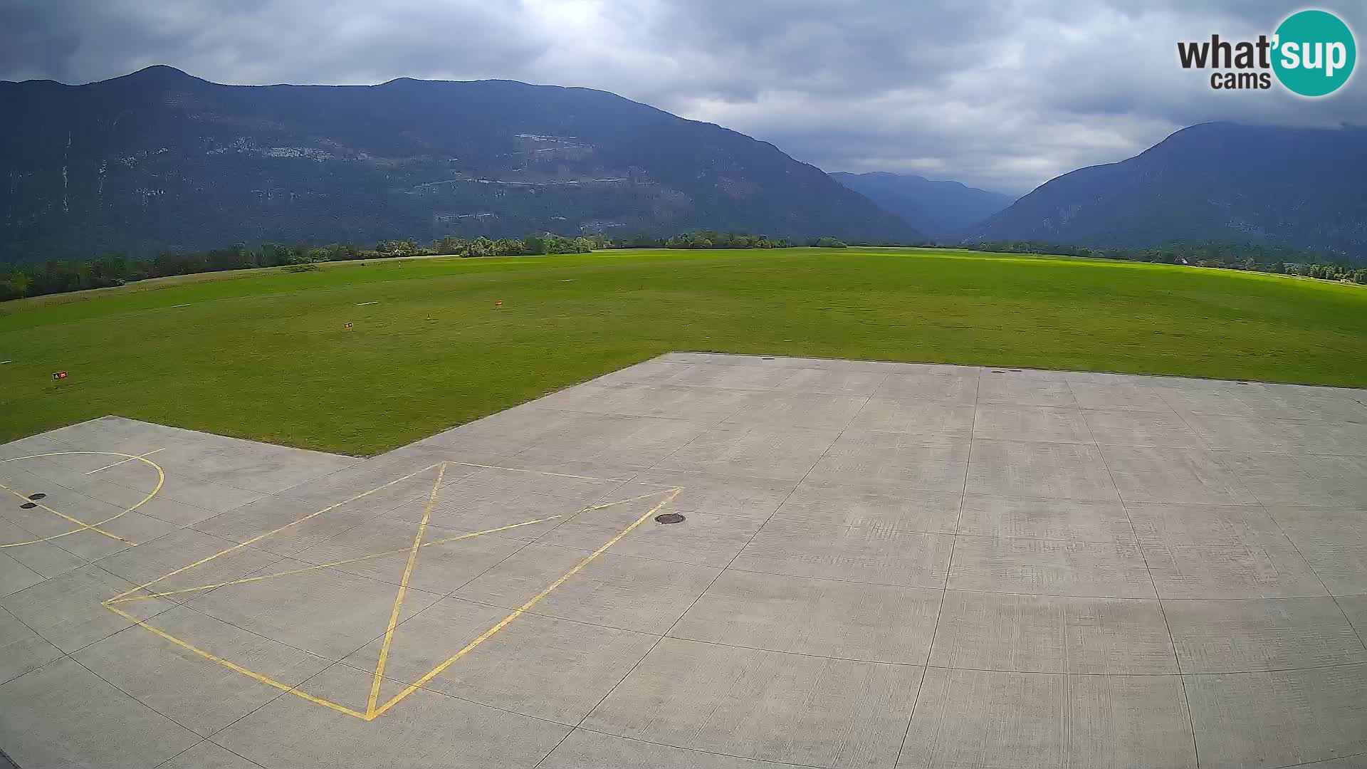 Bovec airport webcam – Skydive Bovec