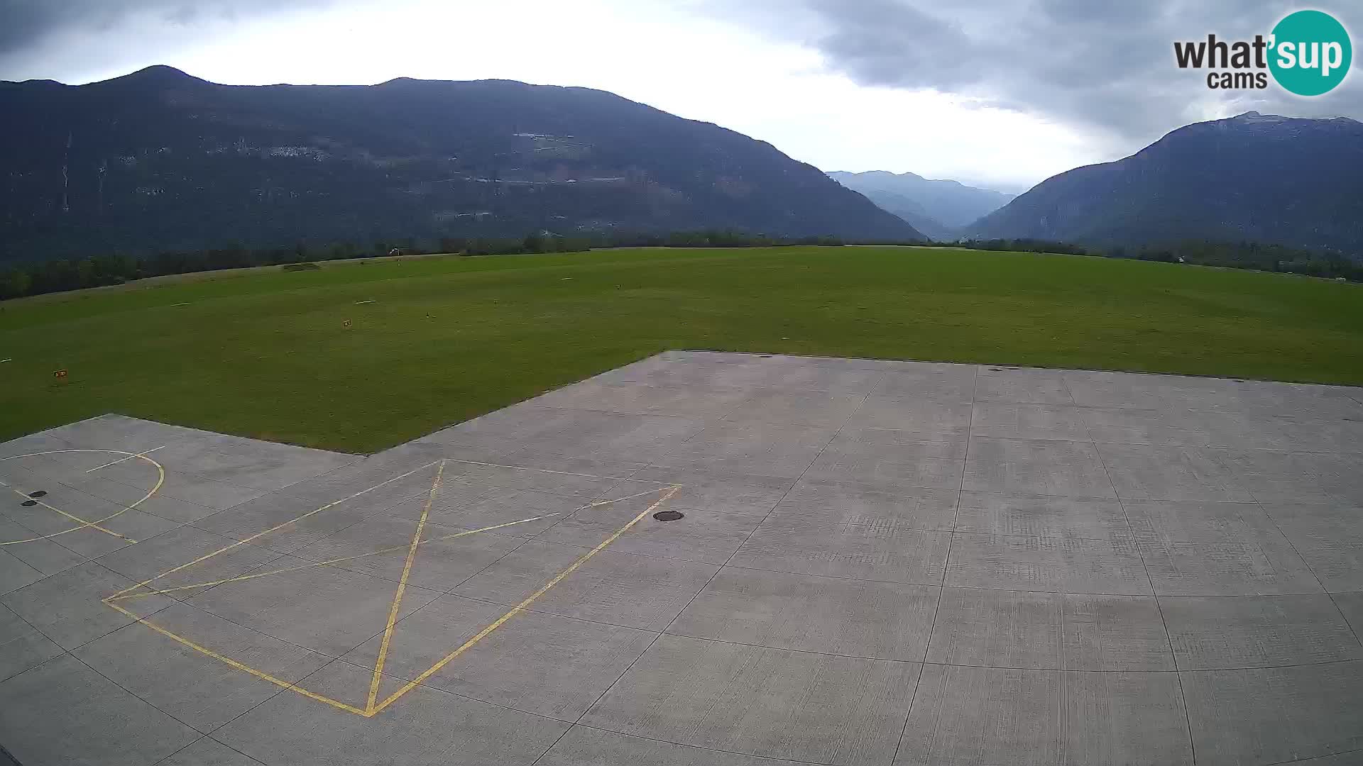 Web kamera zračne luke Bovec – Skydive Bovec